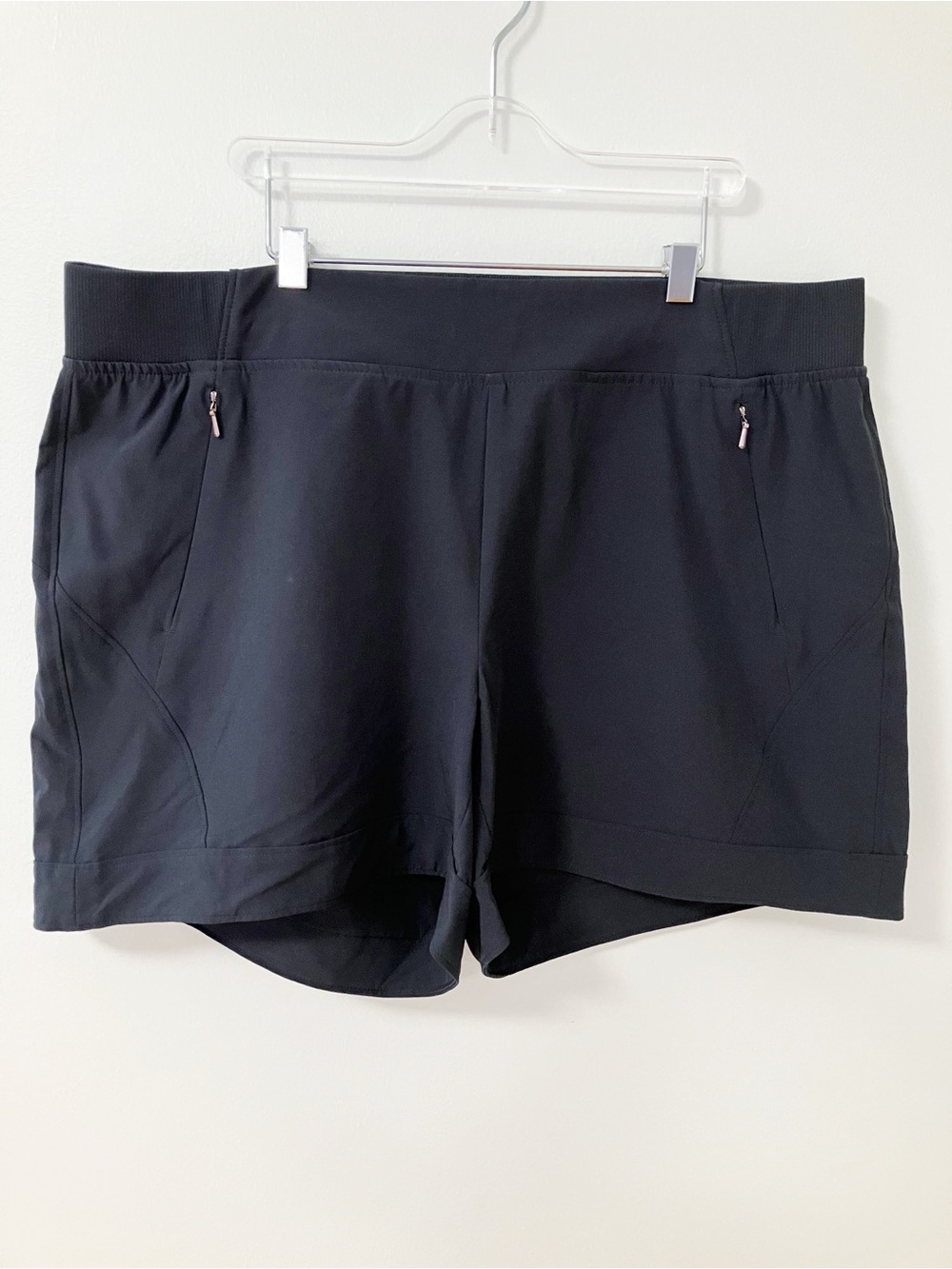 Calia | Black Shorts L Athletic Basic Chic Minimalist Neutral Running Workout